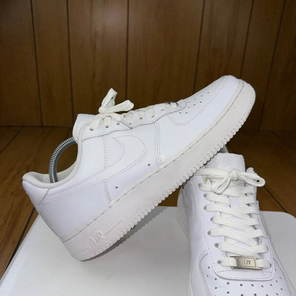 Nike Air Force 1 07 Low Triple White Mens Sneakers CW2288-111 Size 9